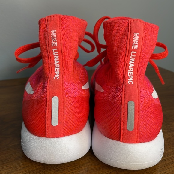 NIKE LunarEpic Flyknit Running Shoe - Picture 10 of 15